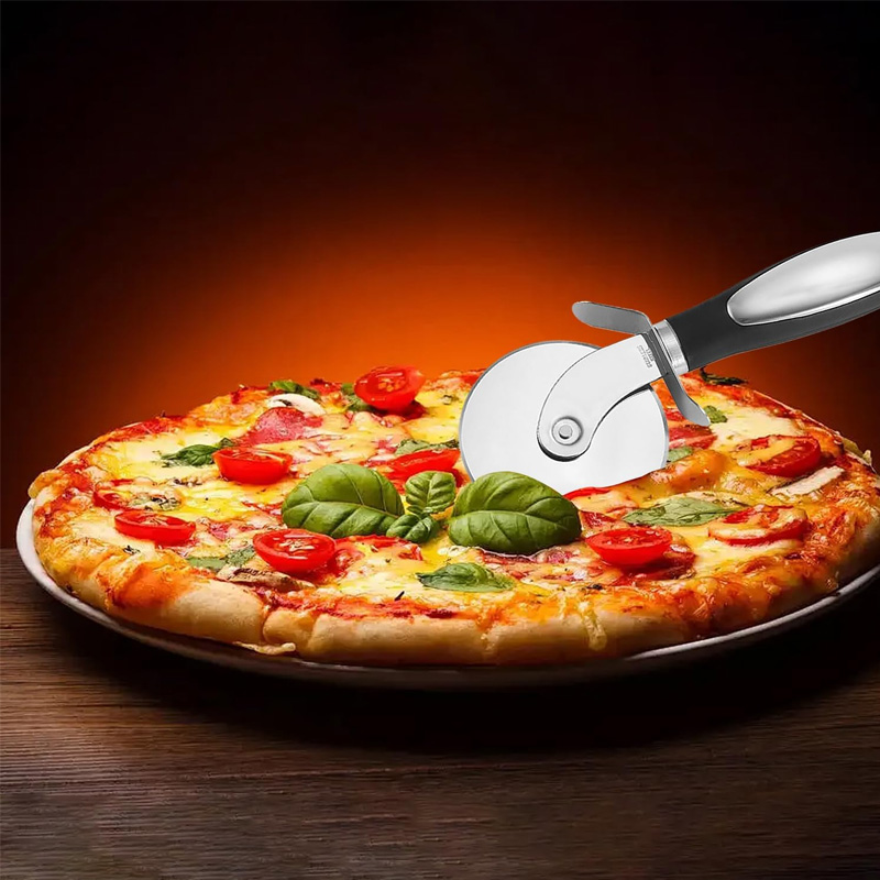 Stainless Steel Pizza Cutter W - Commercial Kitchen Cleaning avaliação e preço